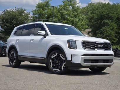 Used 2024 Kia Telluride S w/ S Sunroof Package