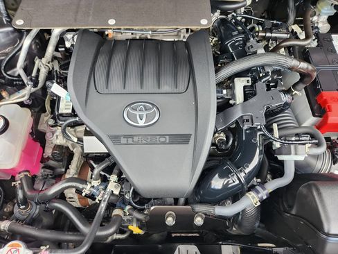 Used 2023 Toyota Highlander XLE AWD/4WD image 20