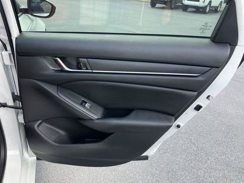 Used 2019 Honda Accord Sport image 26