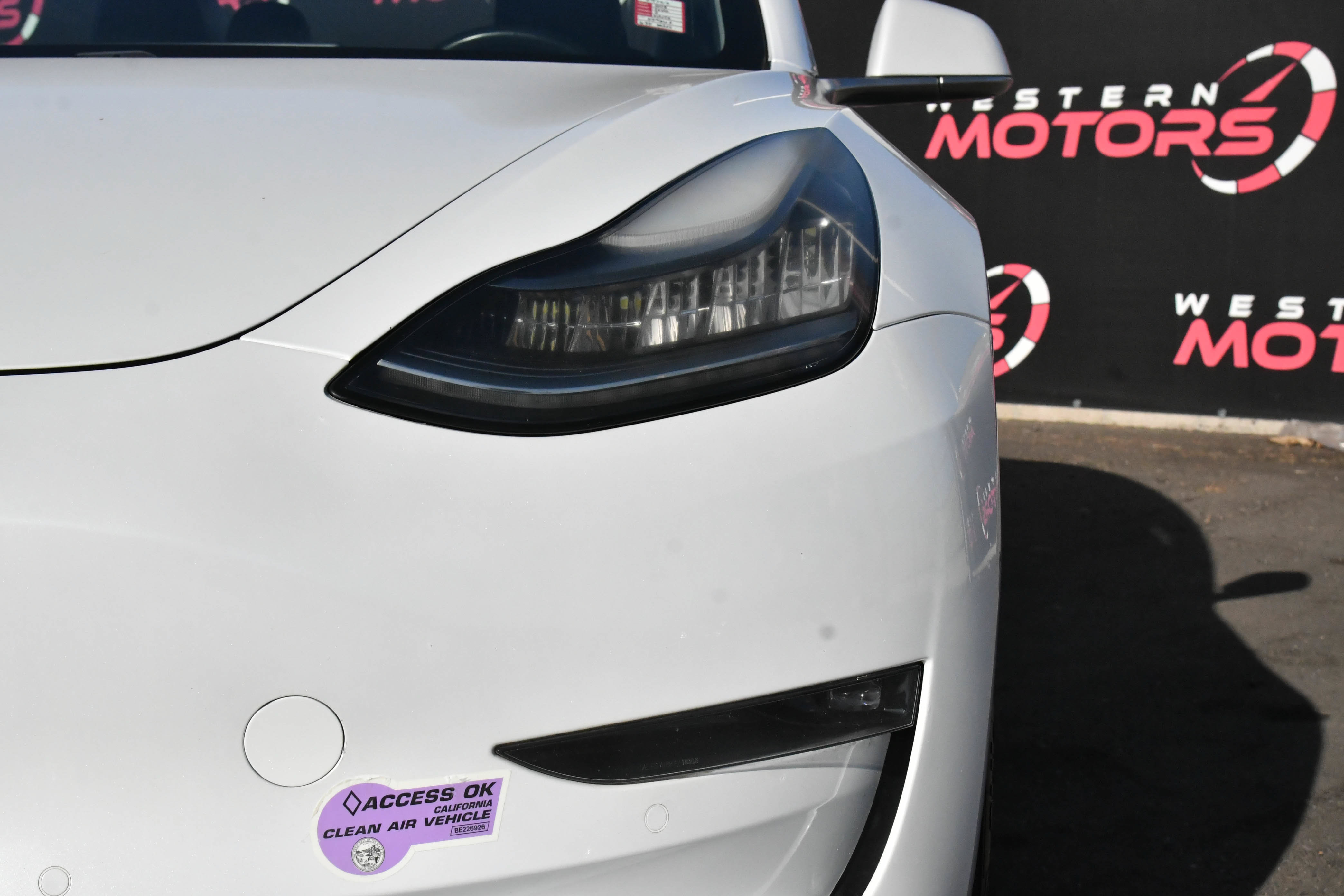 Used 2018 Tesla Model 3 Long Range RWD image 11