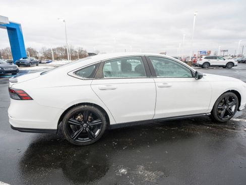 Used 2023 Honda Accord Sport image 6