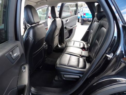 Certified 2021 Ford Escape SE w/ SE Sport Appearance Package image 30