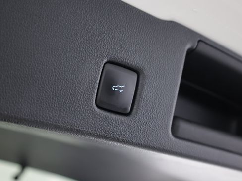 Used 2024 Ford Escape SE FWD image 36