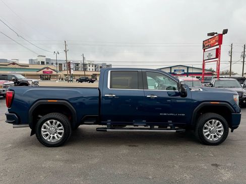 Used 2020 GMC Sierra 2500 Denali w/ Denali Ultimate Package image 9