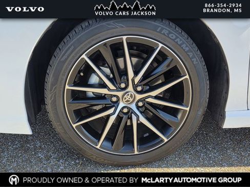 Used 2024 Toyota Camry SE FWD image 25
