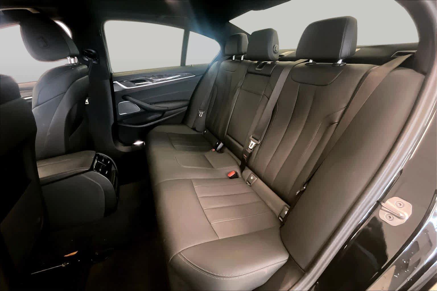 Used 2023 BMW 530i w/ M Sport Package RWD image 17