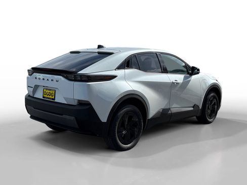 New 2026 Subaru Uncharted Premium FWD image 5