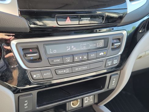Used 2019 Honda Ridgeline RTL-E image 33