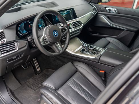 Used 2022 BMW X5 xDrive45e w/ M Sport Package AWD/4WD image 10