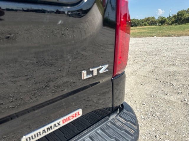 Used 2024 Chevrolet Silverado 1500 LTZ w/ LTZ Premium Package RWD image 16