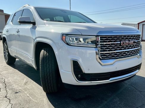 Used 2023 GMC Acadia Denali w/ Denali Technology Package image 2