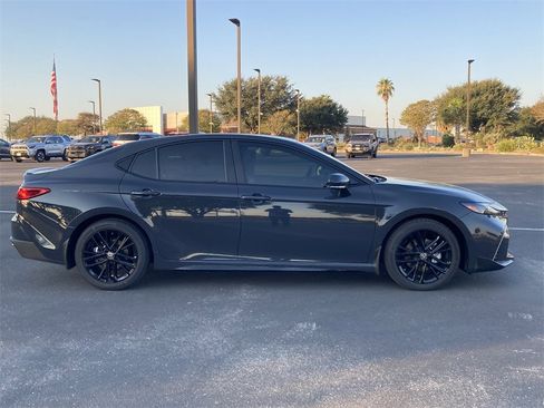 New 2026 Toyota Camry SE image 4