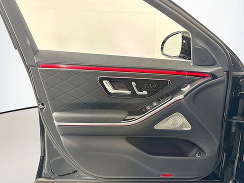 New 2025 Mercedes-Benz S 580 4MATIC Sedan image 20