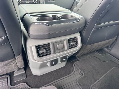 Used 2022 Ford F150 Lariat image 33