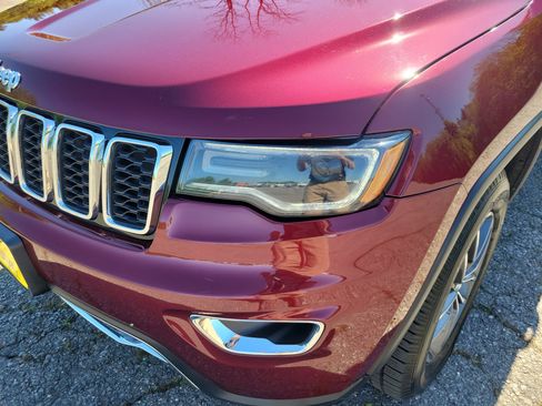 Used 2018 Jeep Grand Cherokee Limited w/ Luxury Group II AWD/4WD image 9