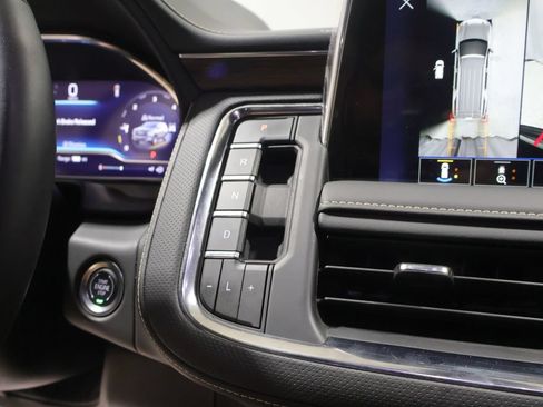 Used 2024 Chevrolet Tahoe Premier AWD/4WD image 28