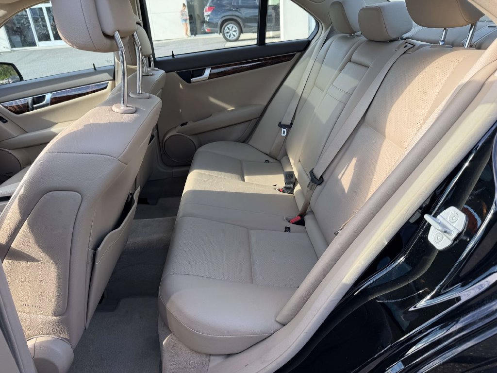 Used 2013 Mercedes-Benz C 300 4MATIC Sedan image 22
