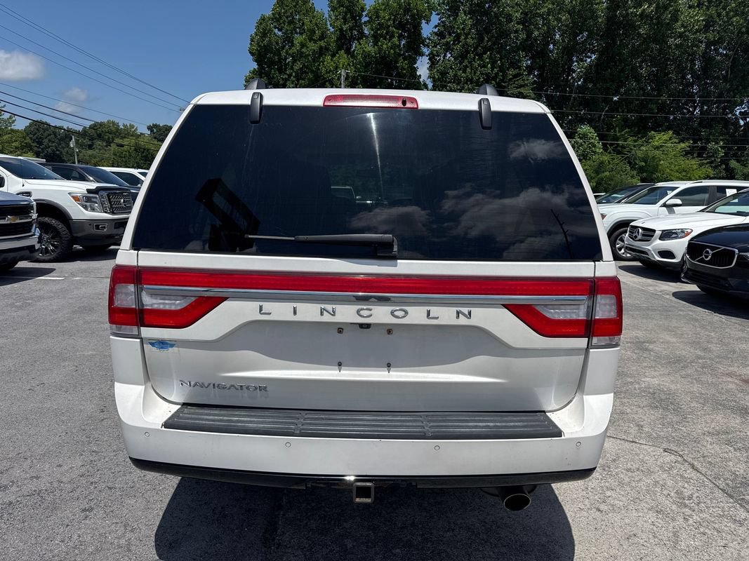 Used 2017 Lincoln Navigator Reserve AWD/4WD image 5