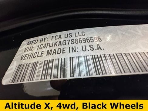 New 2025 Jeep Grand Cherokee L Altitude image 25