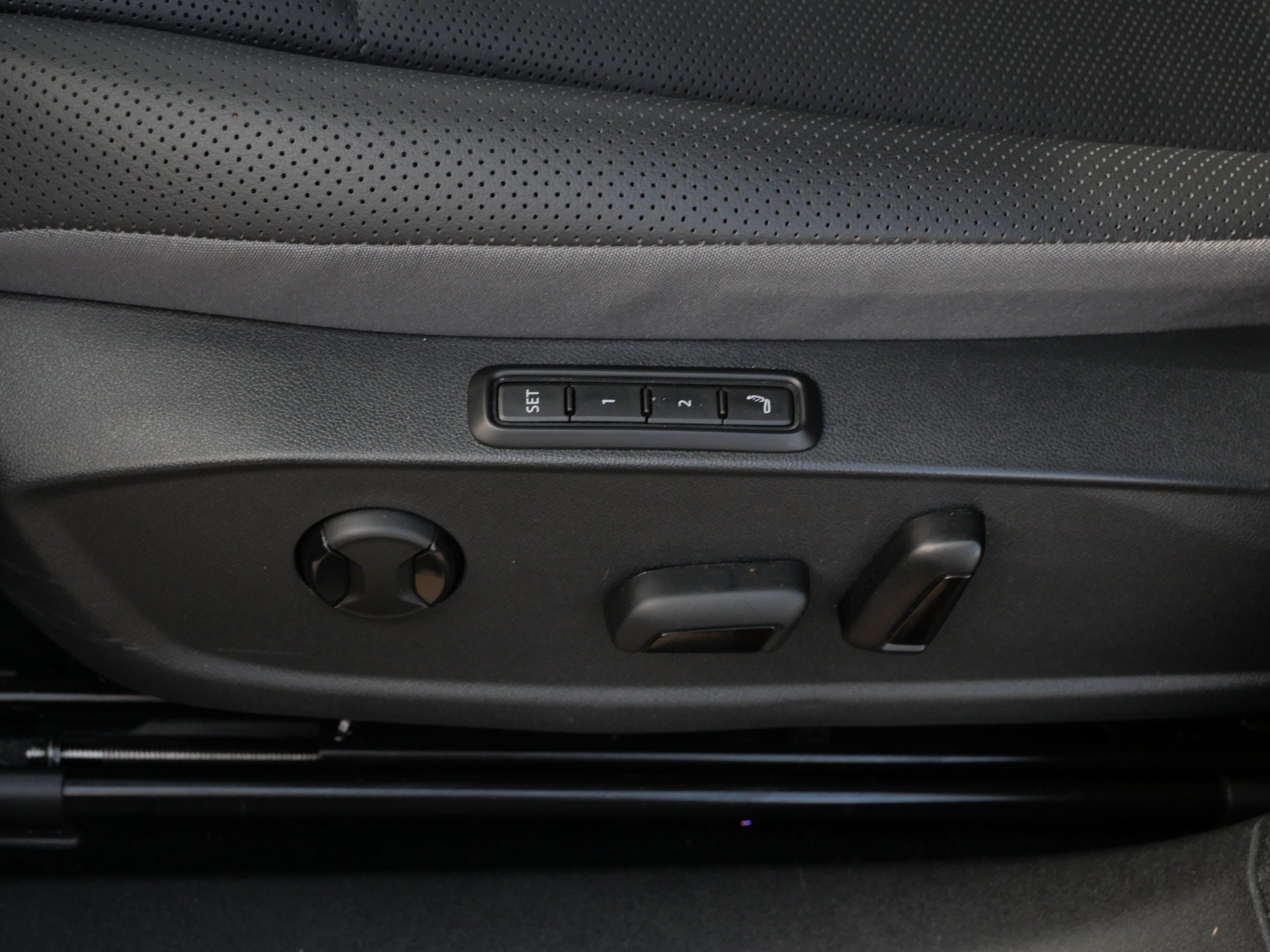 Certified 2025 Volkswagen ID.4 Pro S Plus AWD/4WD image 20