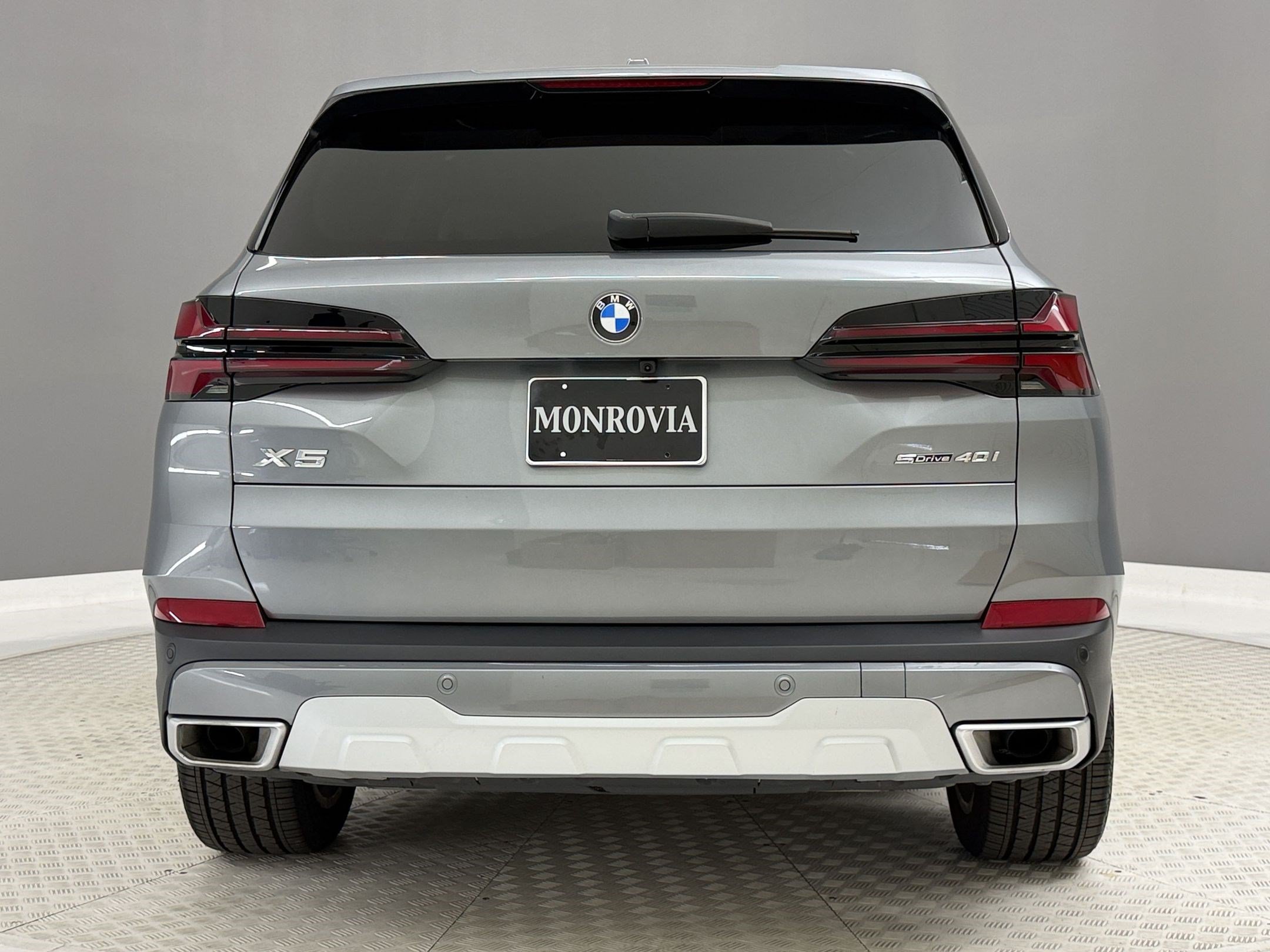 Certified 2024 BMW X5 sDrive40i w/ Parking Assistance Package RWD image 10