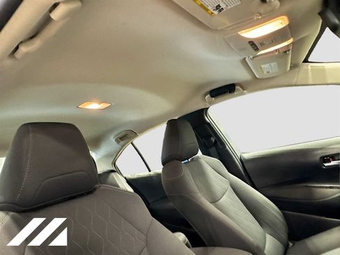 Used 2021 Toyota Corolla LE FWD image 28