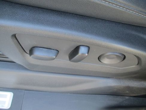 Used 2022 GMC Sierra 1500 SLT image 24