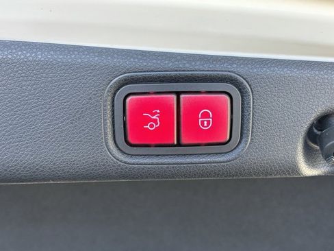 Certified 2022 Mercedes-Benz E 350 Sedan image 39