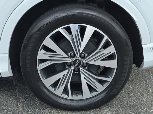 Used 2023 Audi Q4 e-tron Premium Plus w/ Premium Plus RWD image 34