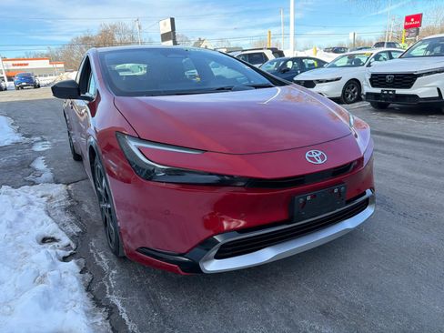 Used 2023 Toyota Prius Prime XSE image 2