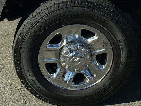 Used 2022 RAM 2500 Tradesman w/ Chrome Appearance Group image 17