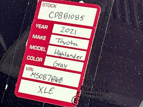 Used 2021 Toyota Highlander XLE image 26