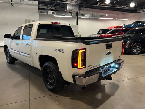 Used 2009 Chevrolet Silverado 1500 LTZ w/ White Diamond Edition AWD/4WD image 5