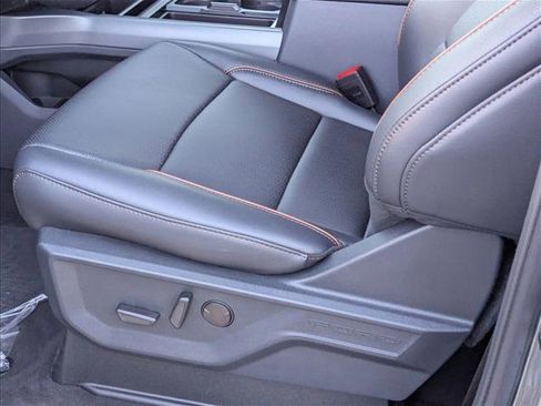 New 2026 Ford F250 Lariat w/ Black Appearance Package image 4