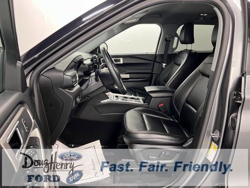 Used 2023 Ford Explorer XLT w/ Equipment Group 202A image 27