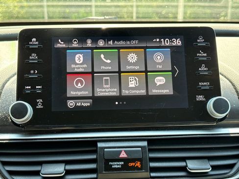 Used 2018 Honda Accord Touring image 25