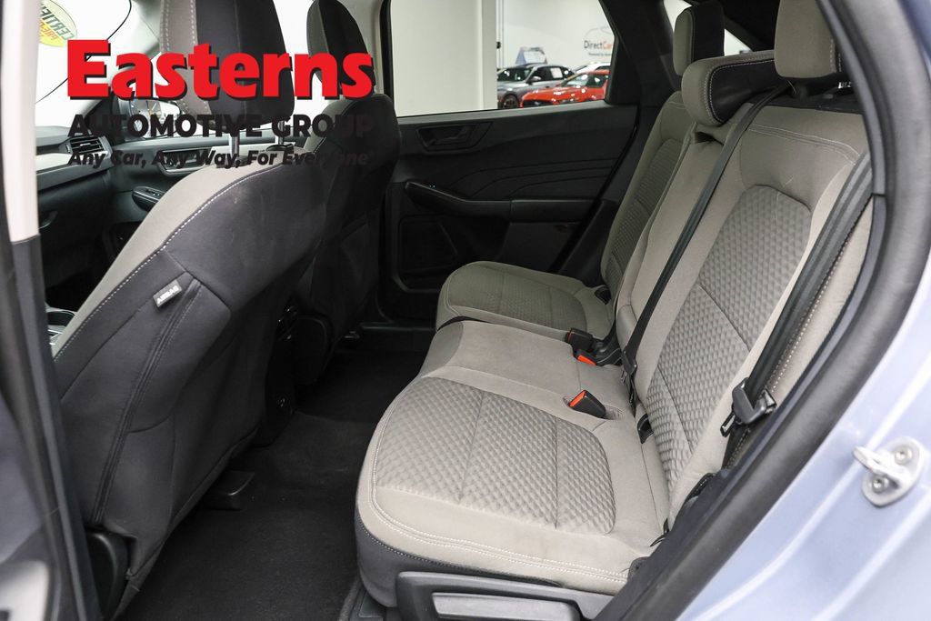 Used 2022 Ford Escape SE w/ Convenience Package FWD image 24