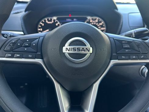 Used 2022 Nissan Altima 2.5 SV AWD/4WD image 22