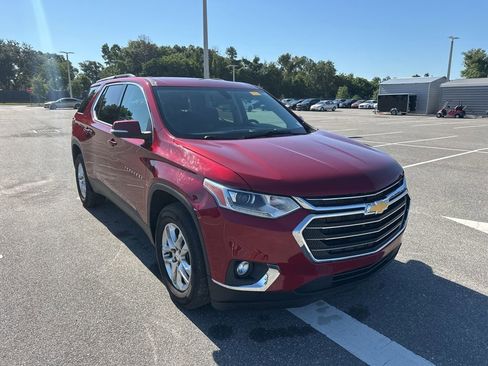 Used 2021 Chevrolet Traverse LT FWD image 1