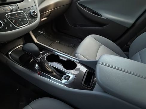 Used 2024 Chevrolet Malibu LT FWD image 14