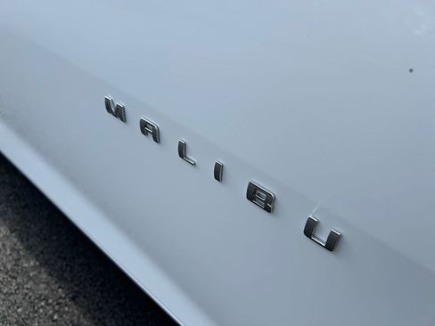 Used 2024 Chevrolet Malibu LT image 31