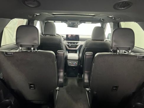 Used 2025 Ford Explorer ST-Line w/ Premium Package AWD/4WD image 10