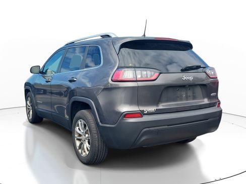 Used 2019 Jeep Cherokee Latitude Plus image 4