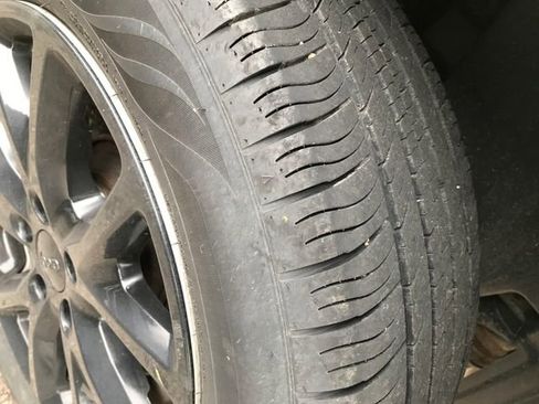 Used 2017 Jeep Cherokee Latitude w/ Cold Weather Group image 12