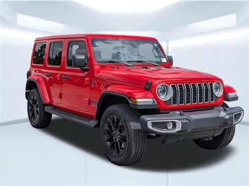 Used 2025 Jeep Wrangler Unlimited Sahara image 28
