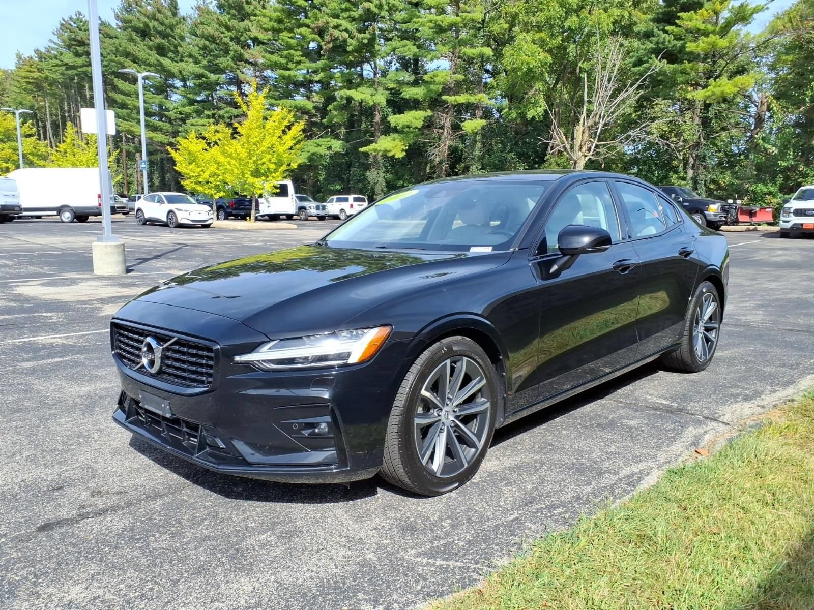 Used 2022 Volvo S60 B5 Momentum AWD/4WD image 4