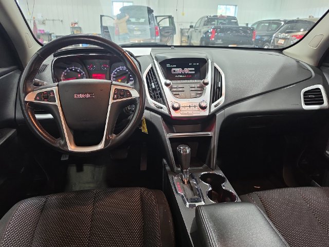 Used 2017 GMC Terrain SLE w/ Driver Alert Package I AWD/4WD image 4