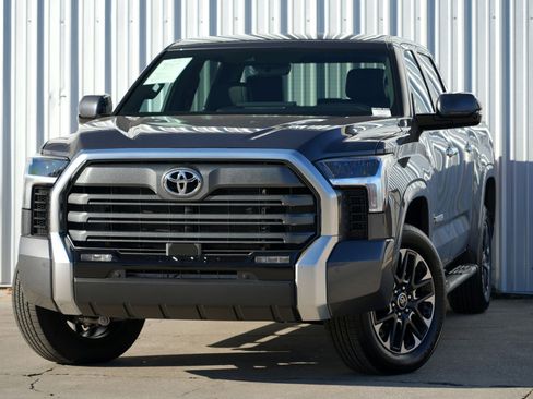 Used 2025 Toyota Tundra Limited image 3