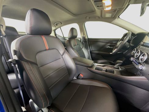 Used 2025 Nissan Sentra SR w/ SR Premium Package image 29