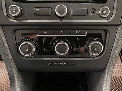 Used 2012 Volkswagen Jetta TDI image 26